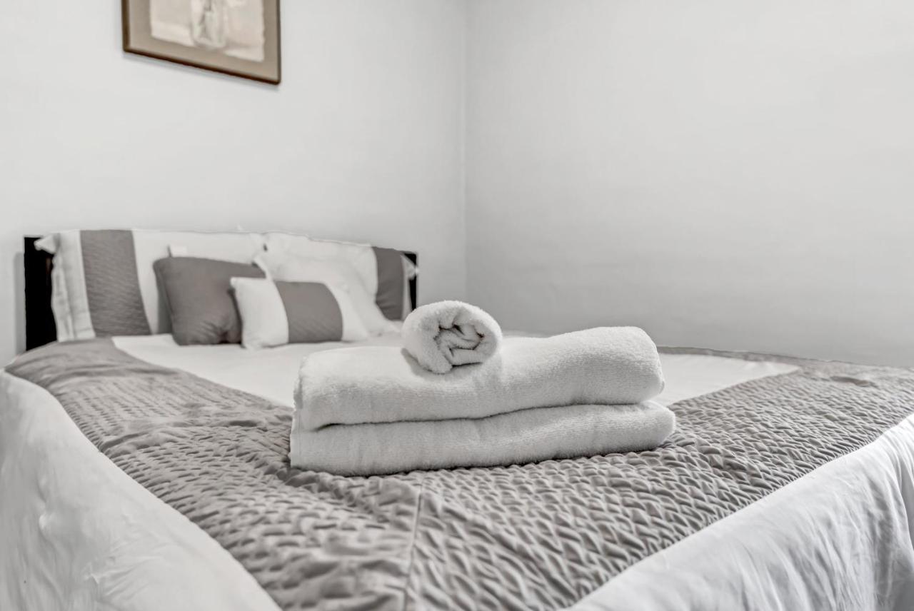 Renovated Main Floor Large 3 Bed House Villa Buffalo Exterior foto